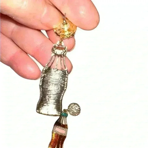 Bundle 2 pair costume drop earrings champagne bottles & coke bottles! NWOT - Picture 6 of 7